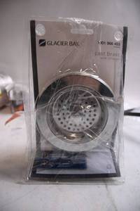 lot 246 image: Glacier Bay Cast Brass Sink Strainer in Chrome
