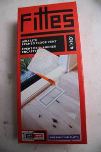 lot 250 image: Fittes Aria Lite 4 x 10 Framed Floor Vent