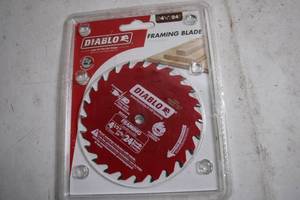 lot A-323 image: Diablo 4-12 Framing Blade 24 Teeth for CordedCordless Saws