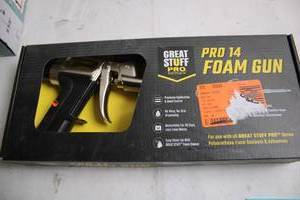 lot A-370 image: Pro 14 Foam Gun for Polyurethane Foam Sealants, Great Stuff Pro Series