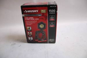 lot 392 image: Husky Rechargeable 1500 Lumen Clamp Work Light