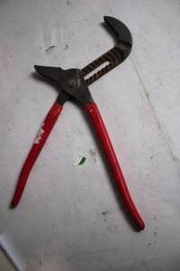 lot 396 image: Adjustable 16-inch Pipe Wrench with Red Handles