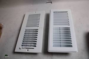 lot 410 image: Pair of White Metal Wall Vents with Adjustable Louvers