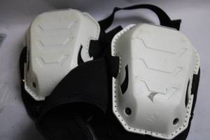 lot 419 image: Pair of White Protective Knee Pads
