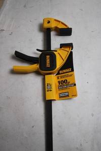 lot 425 image: Dewalt 12 Medium Trigger Clamp with 100 lbs Clamping Force