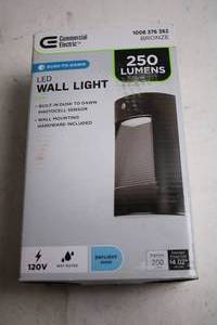 lot 453 image: Commercial Electric 250 Lumens LED Dusk-to-Dawn Wall Light