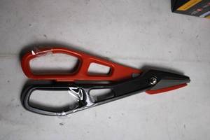 lot 476 image: Heavy Duty Industrial Shears with Ergonomic Grip