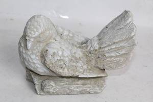 lot 197 image: Vintage Concrete Bird Statue