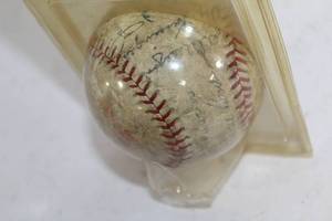 lot 202 image: Vintage Signed Baseball with Multiple Autographs