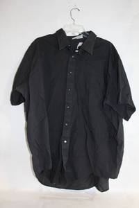 lot 243 image: Enro Classic Black Poplin Short Sleeve Shirt Size 19-35 Big