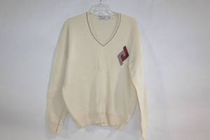 lot 258 image: St. Croix Knits Beige Sweater, Size L