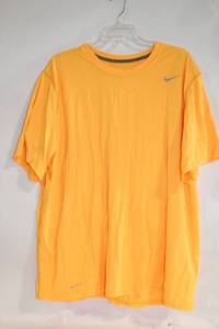 lot 290 image: Mens Nike Dri-FIT XXL T-Shirt in Yellow