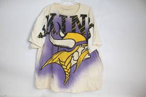 lot 317 image: Vintage 1993 NFL Team Vikings T-Shirt