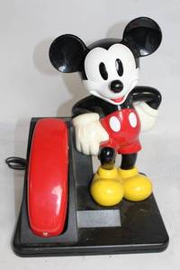 lot 375 image: Vintage Mickey Mouse Corded Telephone
