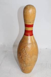 lot 398 image: Vintage Wooden Bowling Pin