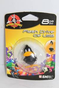 lot 408 image: Looney Tunes Daffy Duck 8GB USB Flash Drive