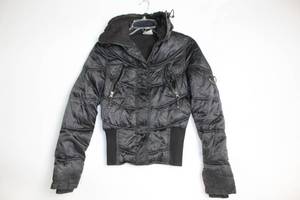 lot 423 image: TRF Womens Small Black Puffer Jacket