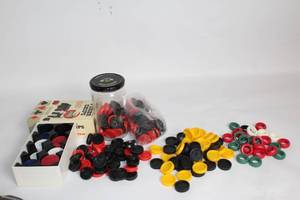 lot 438 image: Assortment of Vintage Poker Chips and Rings