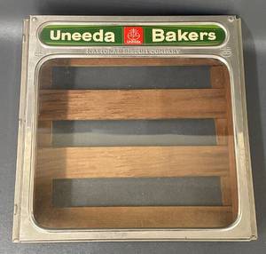lot 9P image: Vintage Uneeda Bakers Display Case 1923