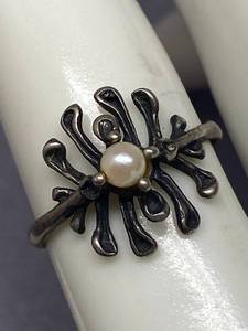 lot 4Z image: Sterling Silver 925 Floral Pearl Ring Size 7.5