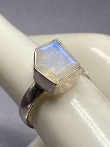 lot 12Z image: Sterling Silver 925 Pentagon Moonstone Ring 925 Size 6.75