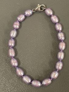 lot 112M image: 8 Lavender Pearl Bracelet With Sterling Silver Clasp
