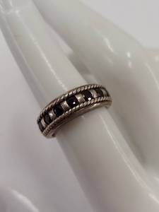 lot 155M image: Elegant Silver Band with Blue Stones Ring