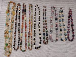 lot 184M image: Colorful Beaded Costume Jewelry Necklaces