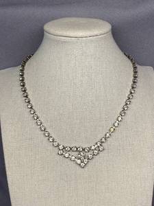 lot 25B image: Elegant Vintage Rhinestone Necklace Jewelry