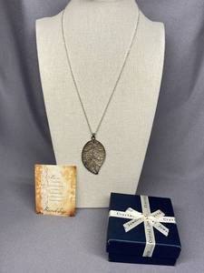 lot 37B image: Sterling Silver 925 Leaf Pendant