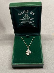 lot 48B image: Carrick Art Celtic Sterlinig Silver 925 Pendant Necklace 18