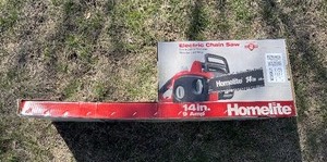lot 25 image: Homelite 9 amp 14  Electric Chainsaw