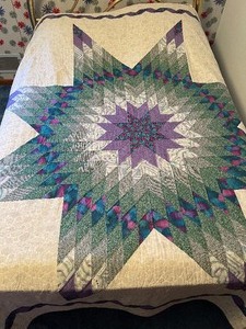 lot 27 image: Full Size Quilt and Mattress Pad, Pillow  Case Doll