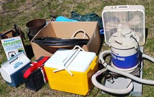 lot 7 image: Shop Vac, Box Fan, Vintage Sears Cooler, Garden Hose, Tarp