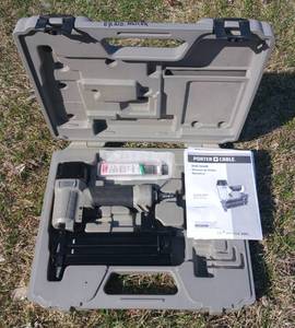 lot 35 image: Porter Cable BN200C 18ga Air Brad Nailer with Hardcase