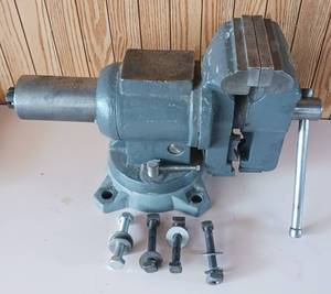 lot 61 image: Babco 1.75 Anvil Bullet Vice Rotating