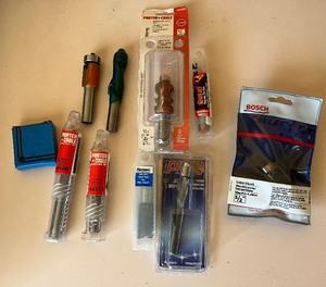 lot 76 image: Nine Router Bits