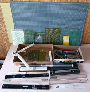 lot 116 image: Crafters Tool LOT - Large Cutting Mats, Rulers, Compass