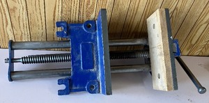 lot 139 image: Blue Record 52 12 ED Woodworking Vise - Underside Mount, Quick Release, Made in England