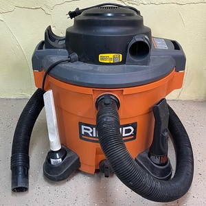 lot 124 image: Rigid 5HP Wed  Dry Vac