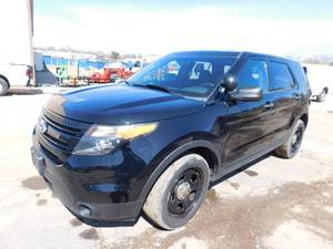 lot 9 image: 2013 Ford Explorer Interceptor AWD Utility SUV