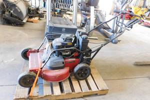 lot 23 image: 2015 Toro Turfmaster Mower