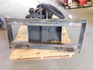 lot 34 image: Lowe Post Hole Auger Skid Steer Attachment