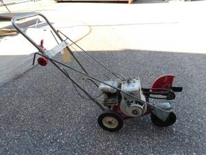 lot 59 image: Little Wonder Edger