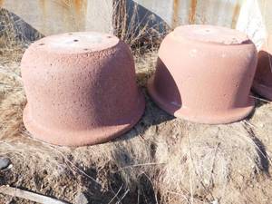 lot 73 image: 2 - Concrete Planters