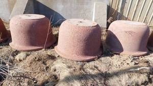 lot 75 image: 3 - Concrete Planters