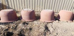 lot 77 image: 4 - Concrete Planters