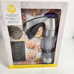 Brand New Wilton Preferred Press Cookie Press 12 Discs