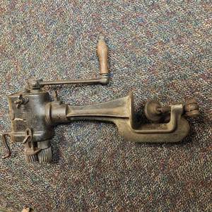 lot 44 image: Niagara Metal Crimper Good Condition