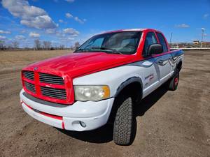 lot 11 image: 2002 Dodge Ram 1500
